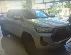 TOYOTA HILUX 2.8 D-4D TURBO DIESEL CD SR 4X4 AUTOMÁTICO TOYOTA HILUX 2.8 D-4D TURBO DIESEL CD SR 4X4 AUTOMÁTICO