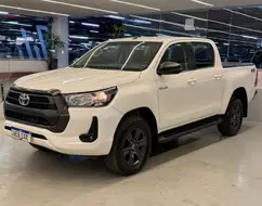 TOYOTA HILUX 2.8 D-4D TURBO DIESEL CD SR 4X4 AUTOMÁTICO TOYOTA HILUX 2.8 D-4D TURBO DIESEL CD SR 4X4 AUTOMÁTICO