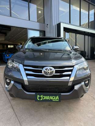 TOYOTA-HILUX SW4-2019