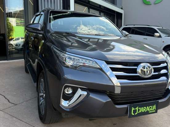 TOYOTA-HILUX SW4-2.8 SRX 4X4 16V TURBO INTERCOOLER DIESEL 4P AUTOMÁTICO TOYOTA-HILUX SW4-2019