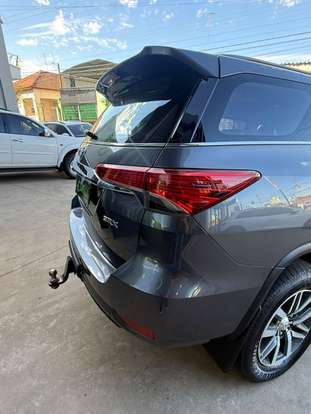 TOYOTA-HILUX SW4-2019