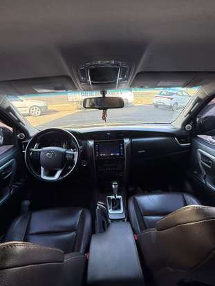 TOYOTA-HILUX SW4-2019