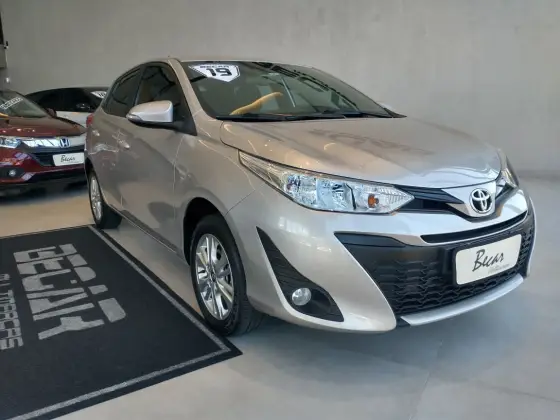 TOYOTA YARIS 1.3 16V FLEX XL PLUS TECH MULTIDRIVE TOYOTA YARIS 1.3 16V FLEX XL PLUS TECH MULTIDRIVE
