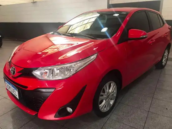 TOYOTA-YARIS-2018