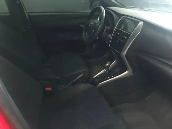 TOYOTA-YARIS-2018