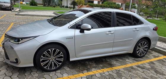 TOYOTA COROLLA 1.8 VVT-I HYBRID FLEX ALTIS PREMIUM CVT