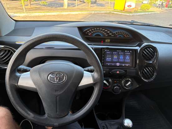 TOYOTA-ETIOS-1.3 X 16V FLEX 4P MANUAL TOYOTA-ETIOS-2014