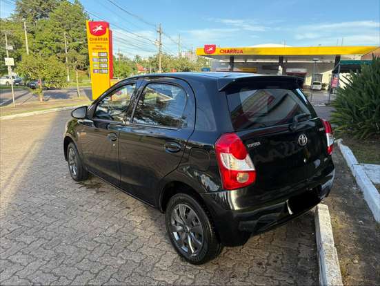 TOYOTA-ETIOS-1.3 X 16V FLEX 4P MANUAL TOYOTA-ETIOS-2014