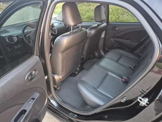 TOYOTA-ETIOS-1.5 PLATINUM SEDAN 16V FLEX 4P AUTOMÁTICO TOYOTA-ETIOS-2018
