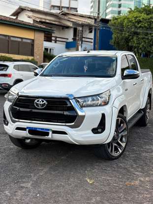 TOYOTA-HILUX-2022