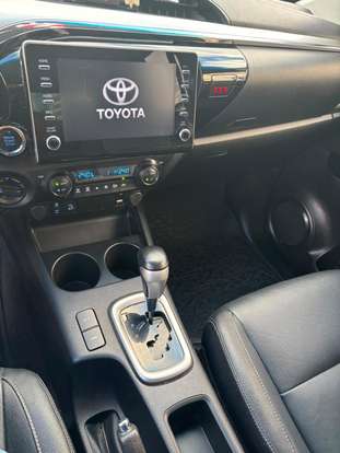 TOYOTA-HILUX-2022