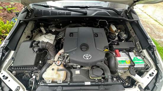TOYOTA-HILUX-2022