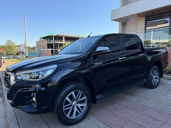 TOYOTA-HILUX-2.8 SRX 4X4 CD 16V DIESEL 4P AUTOMÁTICO TOYOTA-HILUX-2018