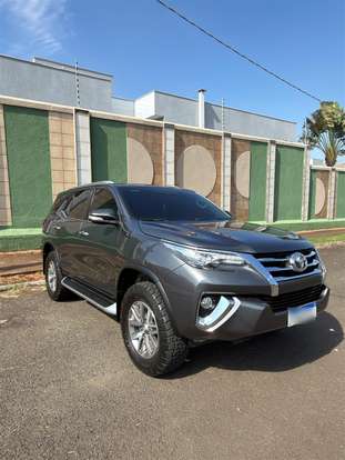 TOYOTA-HILUX SW4-2016