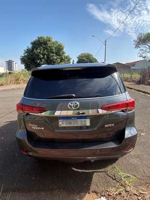 TOYOTA-HILUX SW4-2016