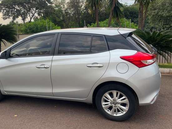 TOYOTA-YARIS-2019