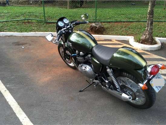 TRIUMPH-THRUXTON-2014