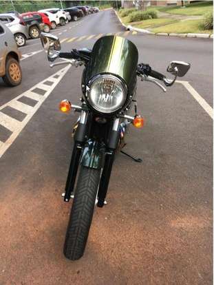 TRIUMPH-THRUXTON-2014
