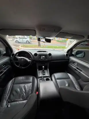 VOLKSWAGEN-AMAROK-2016