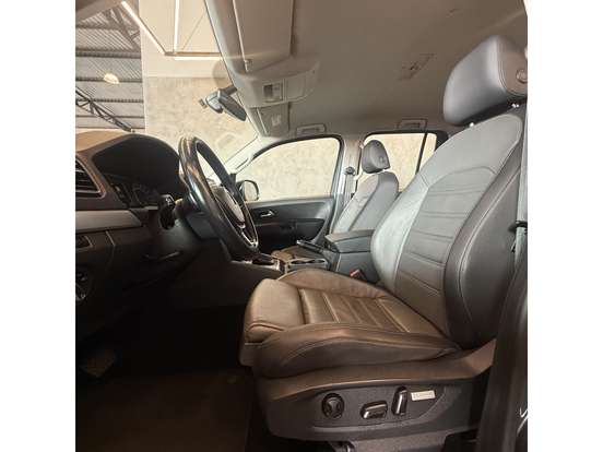 VOLKSWAGEN-AMAROK-2022