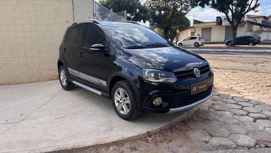 VOLKSWAGEN-CROSSFOX-2010