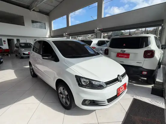 VOLKSWAGEN-FOX-2021
