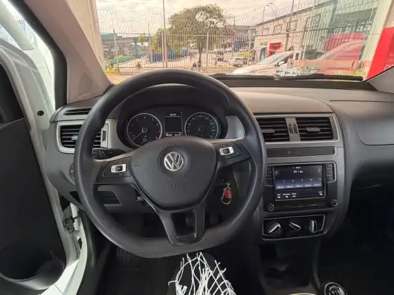 VOLKSWAGEN-FOX-1.6 MSI TOTAL FLEX CONNECT 4P MANUAL VOLKSWAGEN-FOX-2021