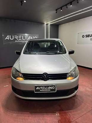 VOLKSWAGEN-FOX-2010