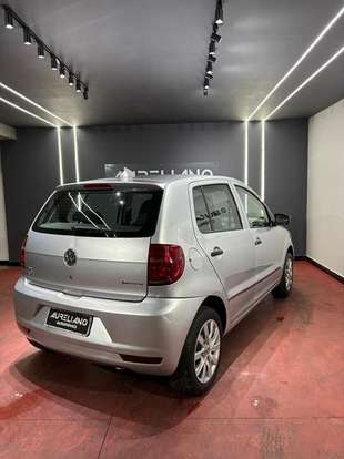 VOLKSWAGEN-FOX-2010