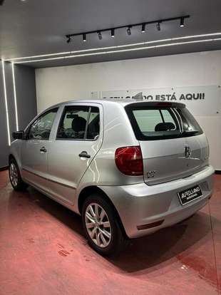 VOLKSWAGEN-FOX-2010