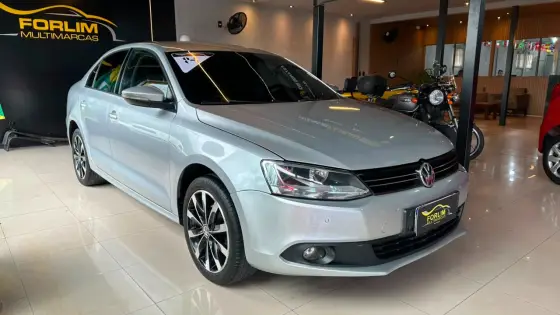 VOLKSWAGEN JETTA 2.0 COMFORTLINE FLEX 4P TIPTRONIC VOLKSWAGEN JETTA 2.0 COMFORTLINE FLEX 4P TIPTRONIC