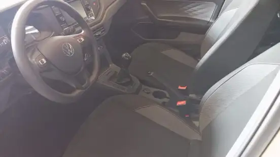 VOLKSWAGEN-POLO-2024