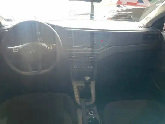 VOLKSWAGEN-POLO-2024