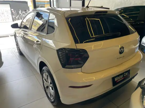 VOLKSWAGEN-POLO-2024