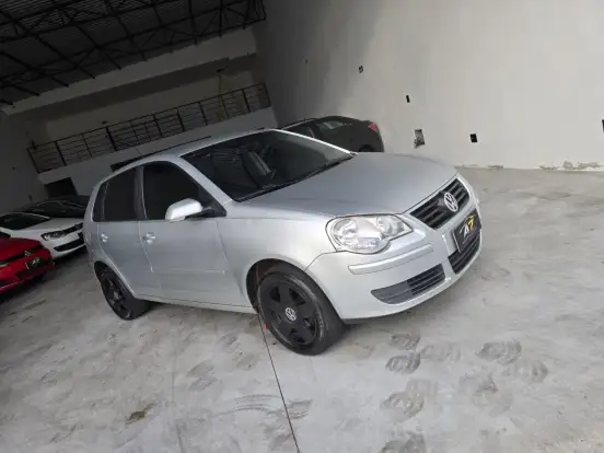 VOLKSWAGEN-POLO-2011