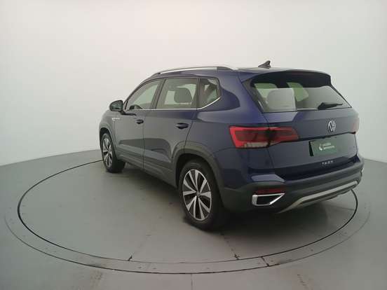 VOLKSWAGEN-TAOS-2023