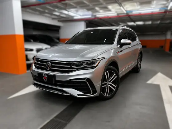 VOLKSWAGEN TIGUAN 2.0 300 TSI GASOLINA ALLSPACE R-LINE AUTOMÁTICO VOLKSWAGEN TIGUAN 2.0 300 TSI GASOLINA ALLSPACE R-LINE AUTOMÁTICO