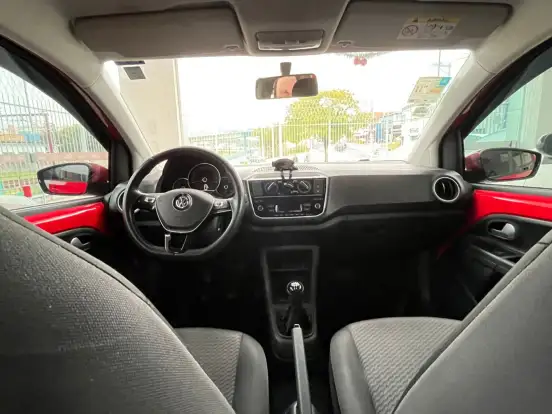 VOLKSWAGEN-UP-2017