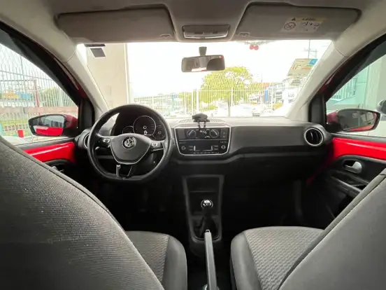 VOLKSWAGEN-UP-2017