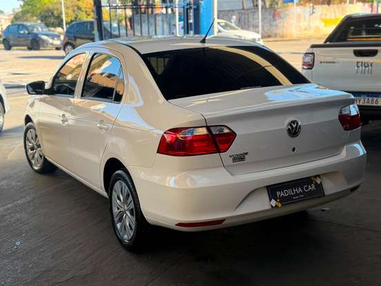 VOLKSWAGEN-VOYAGE-2023