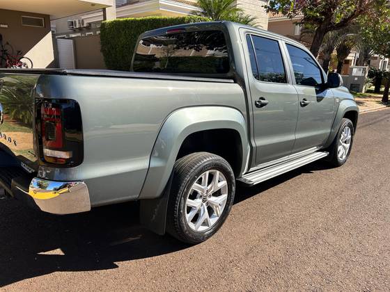 VOLKSWAGEN AMAROK 3.0 V6 TDI DIESEL HIGHLINE CD 4MOTION AUTOMÁTICO