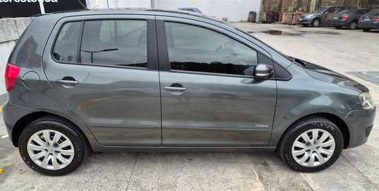 VOLKSWAGEN-FOX-2012