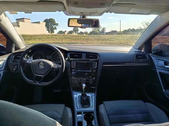 VOLKSWAGEN-GOLF-1.4 TSI HIGHLINE 16V GASOLINA 4P AUTOMÁTICO VOLKSWAGEN-GOLF-2014