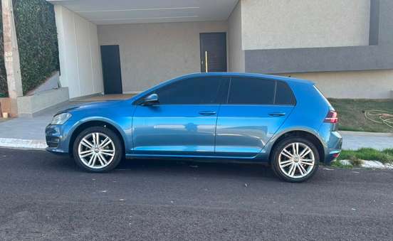 VOLKSWAGEN-GOLF-2014