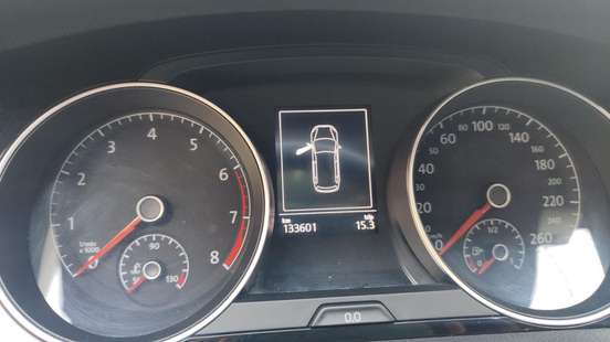 VOLKSWAGEN-GOLF-2016