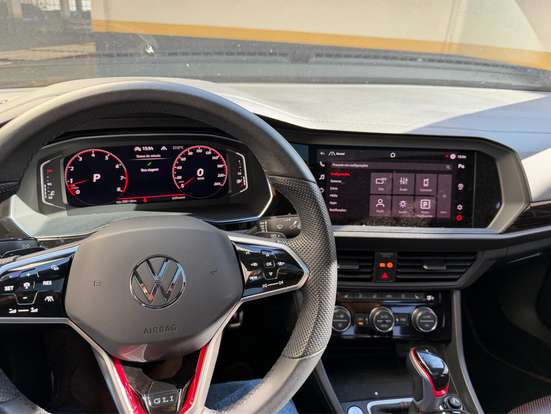 VOLKSWAGEN-JETTA-2023