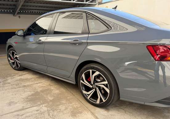 VOLKSWAGEN-JETTA-2023
