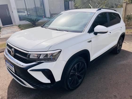VOLKSWAGEN TAOS 1.4 250 TSI TOTAL FLEX COMFORTLINE AUTOMÁTICO