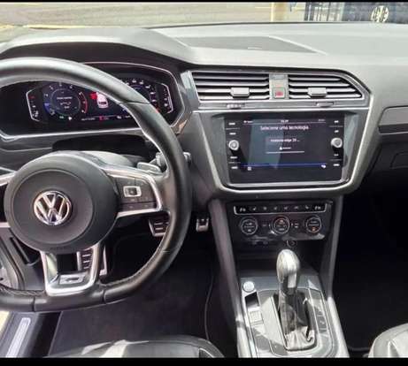 VOLKSWAGEN-TIGUAN-2021