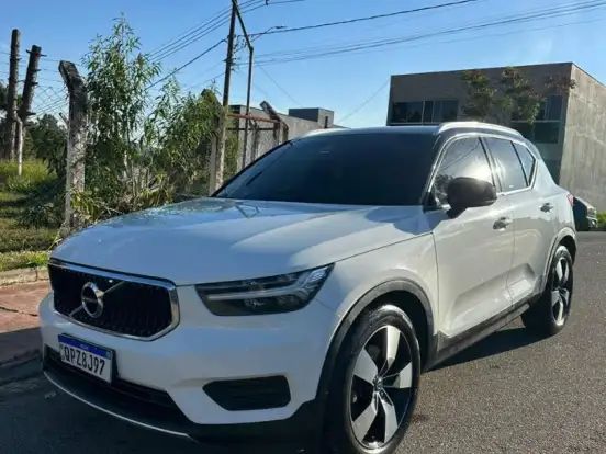 VOLVO-XC40-2.0 T5 GASOLINA MOMENTUM AWD GEARTRONIC VOLVO-XC40-2019